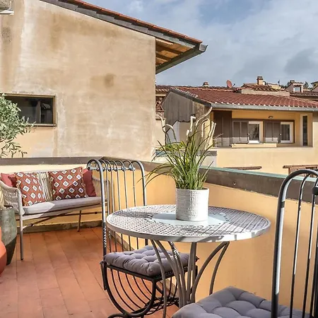 Ricasoli Terrace דירה *